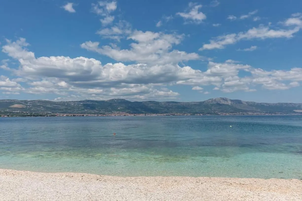 Apartment In Arbanija With Sea View, Terrace, Air Conditioning, Wifi 5139-5 Trogir