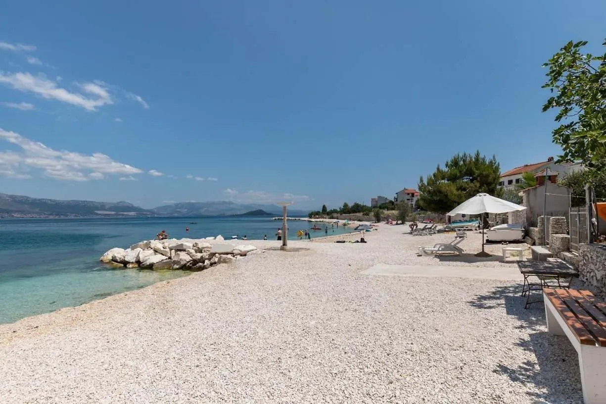 Apartment In Arbanija With Sea View, Terrace, Air Conditioning, Wifi 5139-5 Trogir